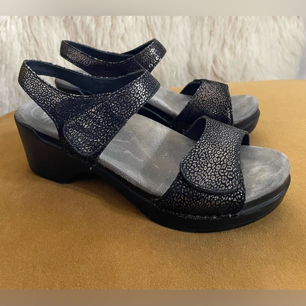 Dansko Sonnet Black Shimmer Sandals EU 38
